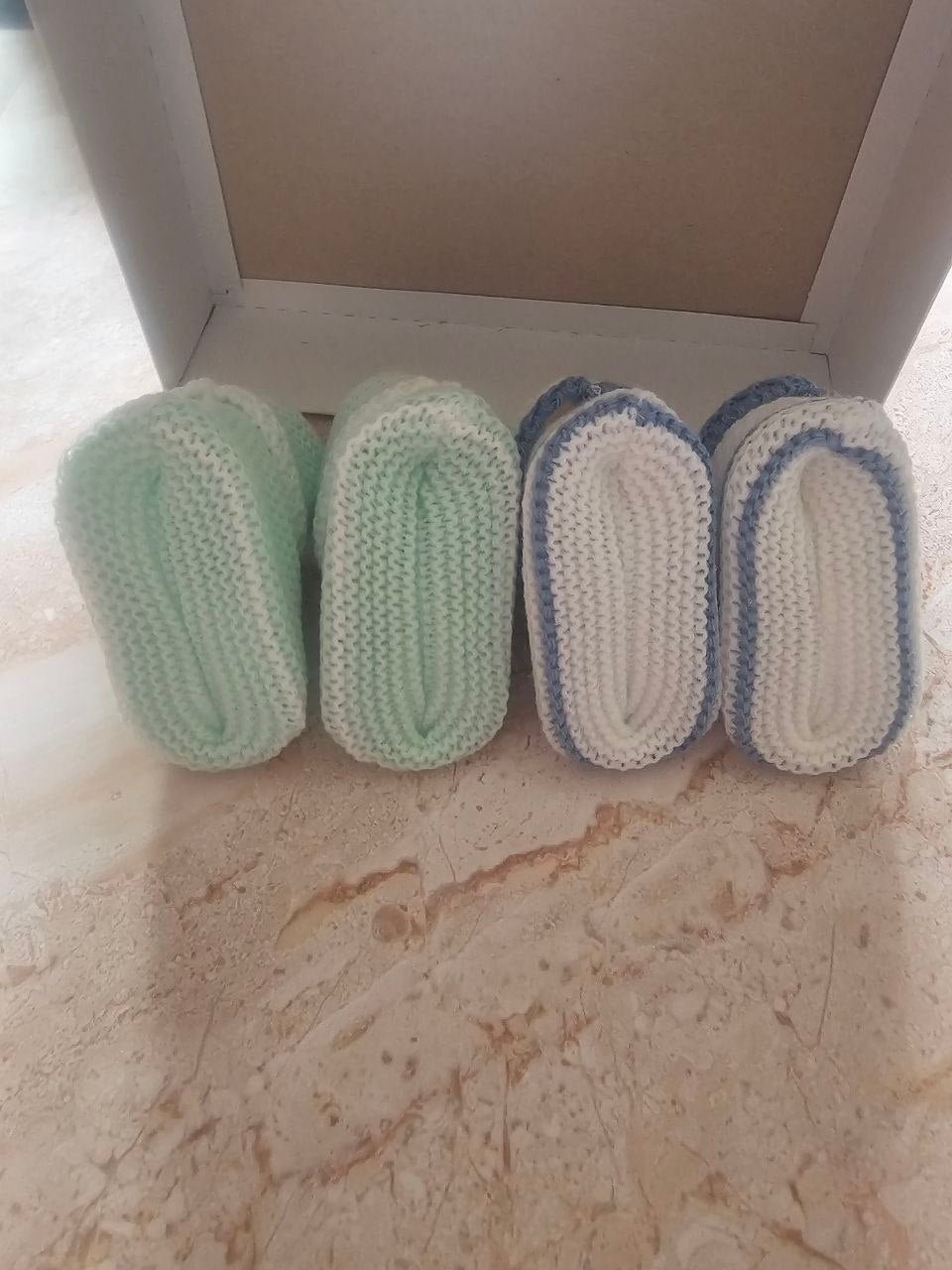 Lot de 2 Paires de Chaussons Bébé Tricotés – Fille & Garçon | Fabriqué au Portugal