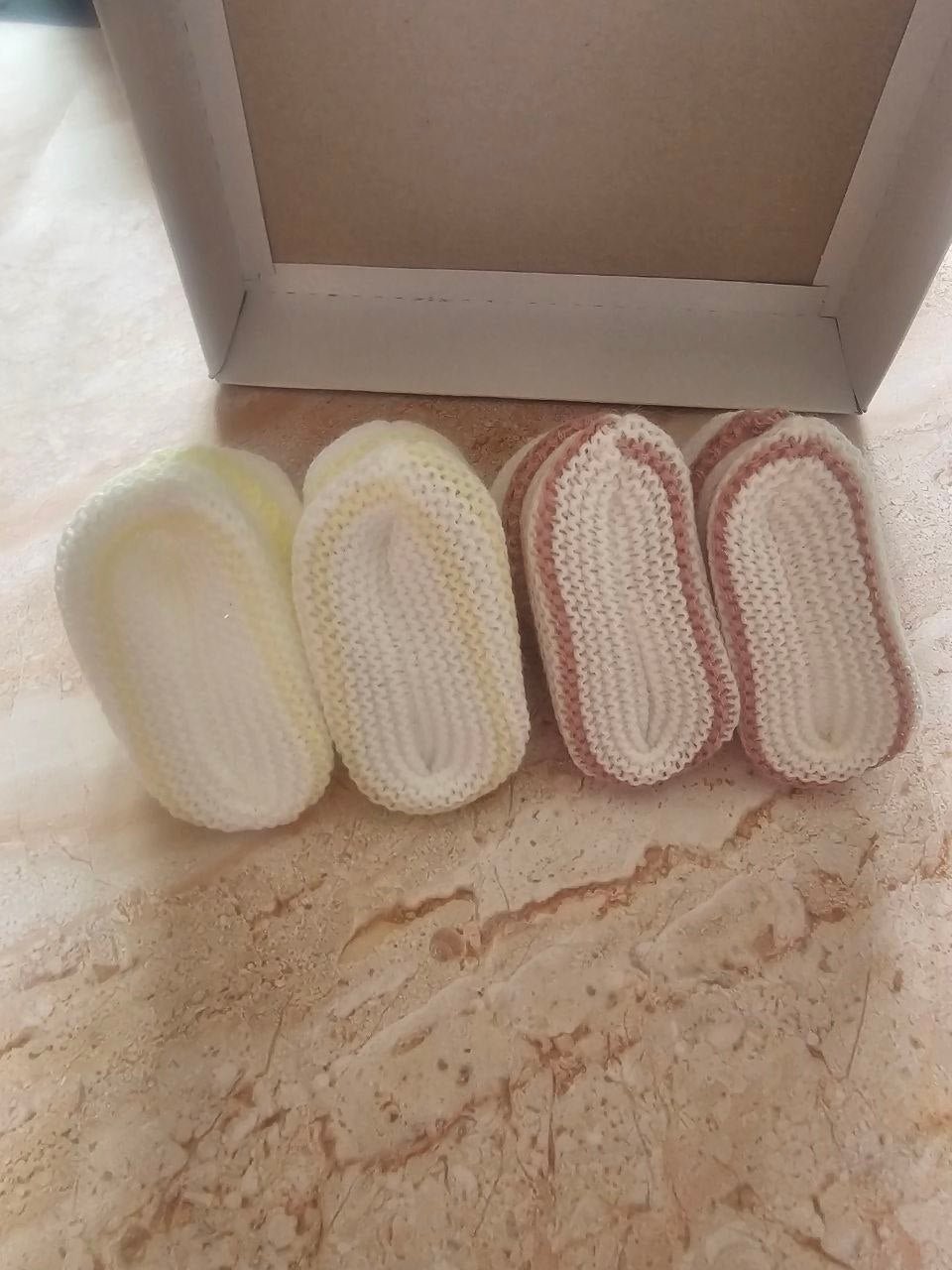 Lot de 2 Paires de Chaussons Bébé Tricotés – Fille & Garçon | Fabriqué au Portugal
